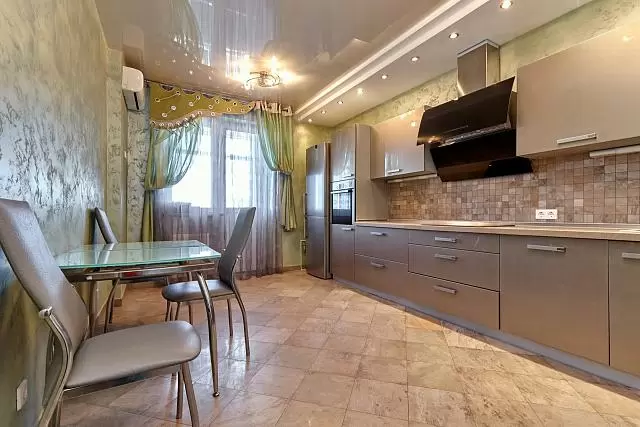 кухня с натяжным потолком Eco Line